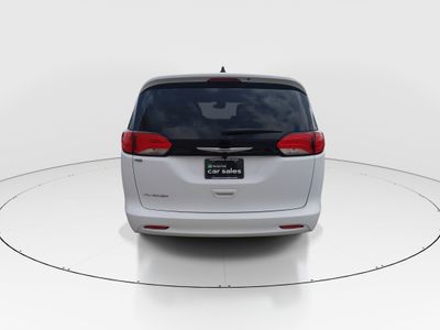 2023 Chrysler Voyager - Photo 6