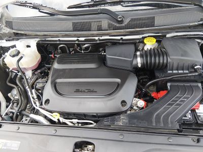 2023 Chrysler Voyager - Photo 9