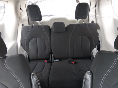 2023 Chrysler Voyager - Photo 17