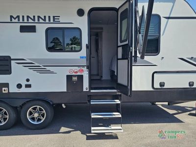 2022 Winnebago Industries Towables Minnie - Photo 7