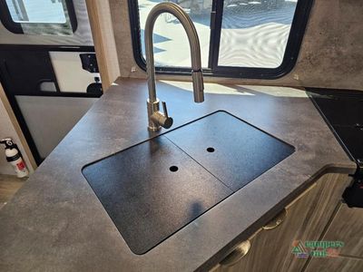2022 Winnebago Industries Towables Minnie - Photo 14