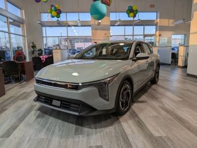 2026 Kia K4 — side profile view