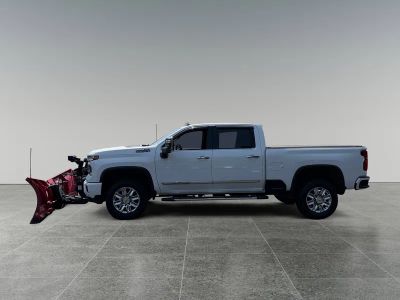 2024 Chevrolet Silverado 2500 HD — side profile view