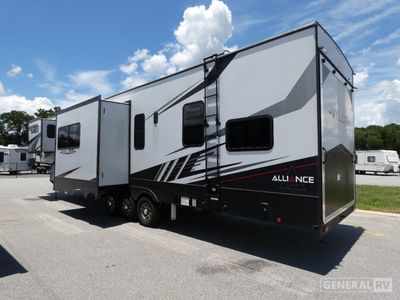2023 Alliance RV Valor - Photo 3