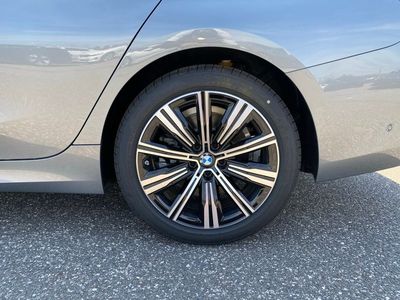 2026 BMW 3 Series - Photo 5