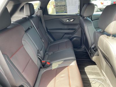 2024 Chevrolet Blazer — photo 14 view