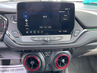2024 Chevrolet Blazer — photo 11 view