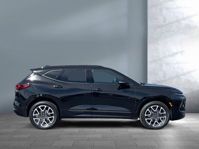 2024 Chevrolet Blazer — photo 7 view