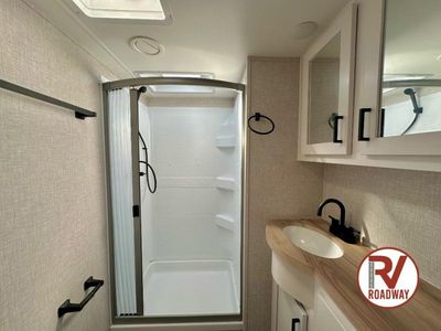 2024 Roamer Light Duty 244RLS - Photo 20
