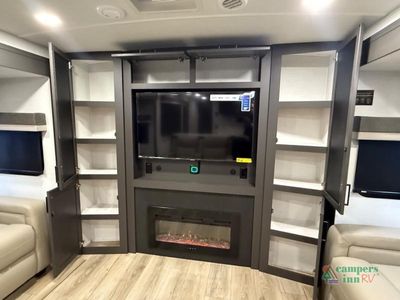 2026 Forest River RV Rockwood Ultra Lite — photo 29 view