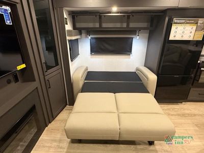 2026 Forest River RV Rockwood Ultra Lite — photo 21 view