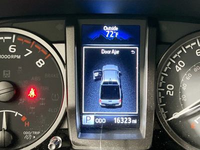 2023 Toyota Tacoma — photo 19 view