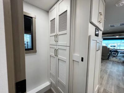 2027 Entegra VISION XL — photo 19 view