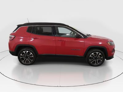 2023 Jeep Compass — photo 8 view