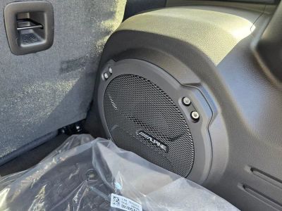 2025 Jeep Wrangler — photo 38 view