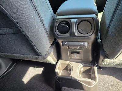 2025 Jeep Wrangler — photo 33 view