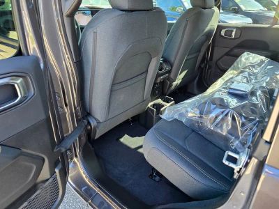2025 Jeep Wrangler — photo 29 view