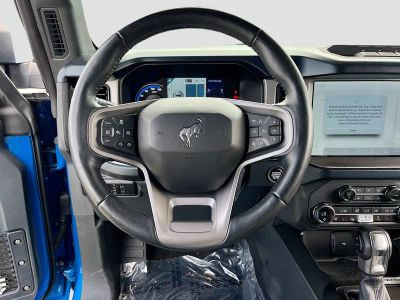 2023 Ford Bronco — photo 11 view