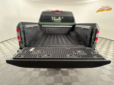 2025 Nissan Frontier — detail view