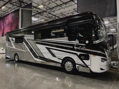 2026 Tiffin ALLEGRO BUS — front three-quarter view