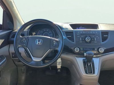 2014 Honda CR-V — rear three-quarter view