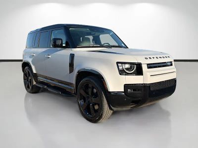2026 Land Rover Defender 110 — photo 7 view