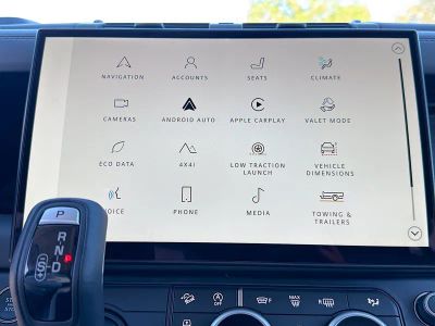 2026 Land Rover Defender 110 — photo 29 view