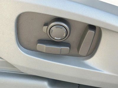 2026 Land Rover Defender 110 — photo 24 view