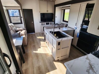 2026 Jayco Seismic - Photo 9