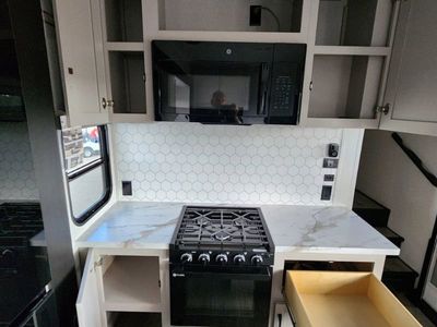 2026 Jayco Seismic - Photo 13