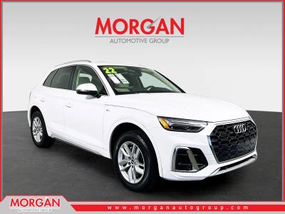 2022 Audi Q5 45 S line Premium in White — front three-quarter view