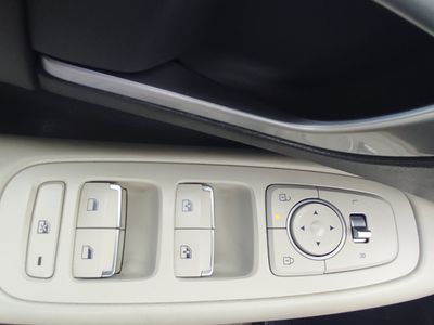 2025 Hyundai Sonata - Photo 13