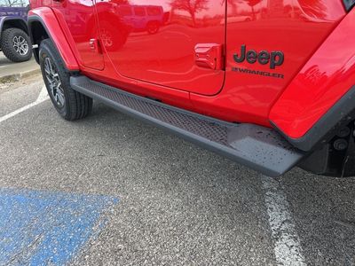 2026 Jeep Wrangler — photo 13 view