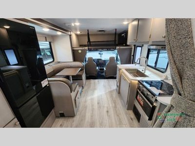 2025 Coachmen RV Freelander - Photo 34