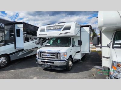 2025 Coachmen RV Freelander - Photo 2