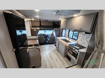 2025 Coachmen RV Freelander - Photo 32