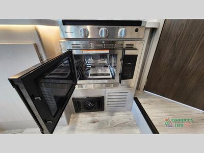 2025 Coachmen RV Freelander - Photo 45
