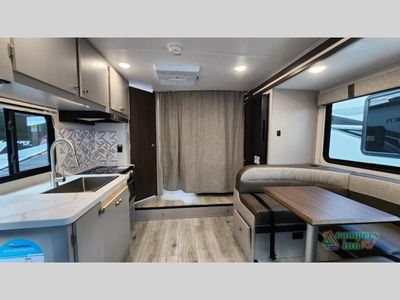 2025 Coachmen RV Freelander - Photo 35