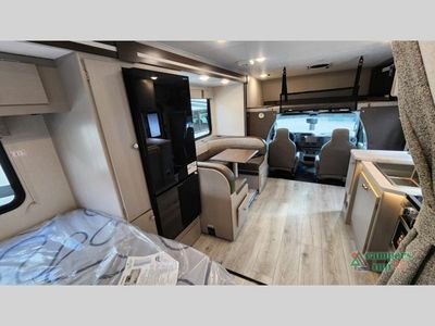 2025 Coachmen RV Freelander - Photo 33
