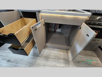 2025 Coachmen RV Freelander - Photo 47