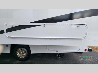 2025 Coachmen RV Freelander - Photo 7