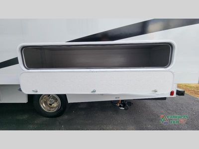 2025 Coachmen RV Freelander - Photo 8
