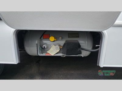 2025 Coachmen RV Freelander - Photo 15
