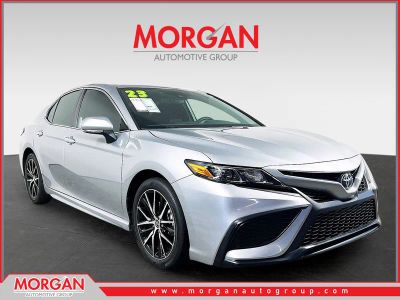 2023 Toyota Camry SE in Silver — front three-quarter view