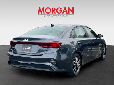 2023 Kia Forte — photo 7 view