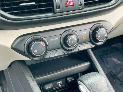 2023 Kia Forte — photo 15 view