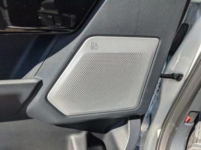 2025 Ford F-150 Lightning — photo 20 view