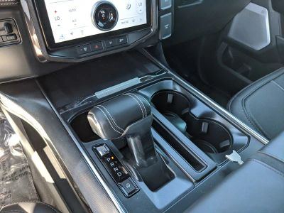 2025 Ford F-150 Lightning — photo 27 view