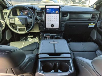 2025 Ford F-150 Lightning — photo 12 view