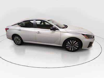 2024 Nissan Altima — photo 8 view